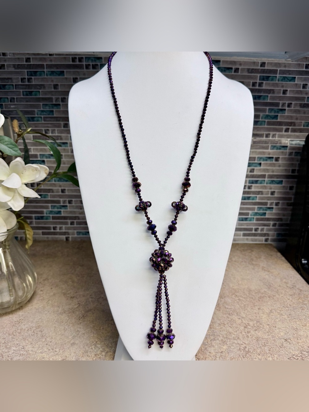 1920s Flapper style dark purple iridescent beaded necklace